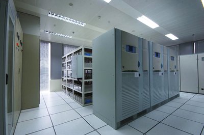 機房UPS.jpg